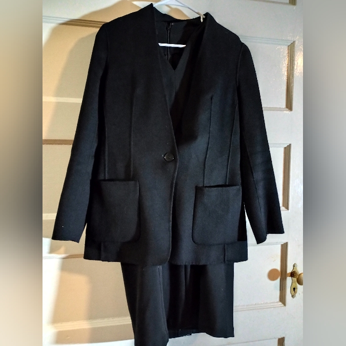Talbot's 8 Two-Piece Women's Dress Suit, Super Soft Black, New With Tags